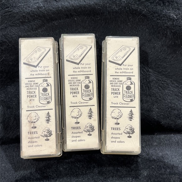 Lot of 3 Used N Scale Train Cars by LIFE-LIKE Caboose, Chemical Tank Car, Reefer - Picture 12 of 16